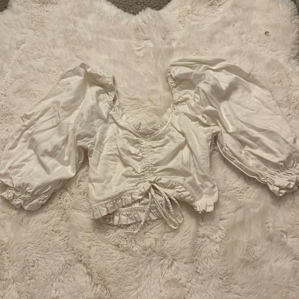 Cute white top in size small